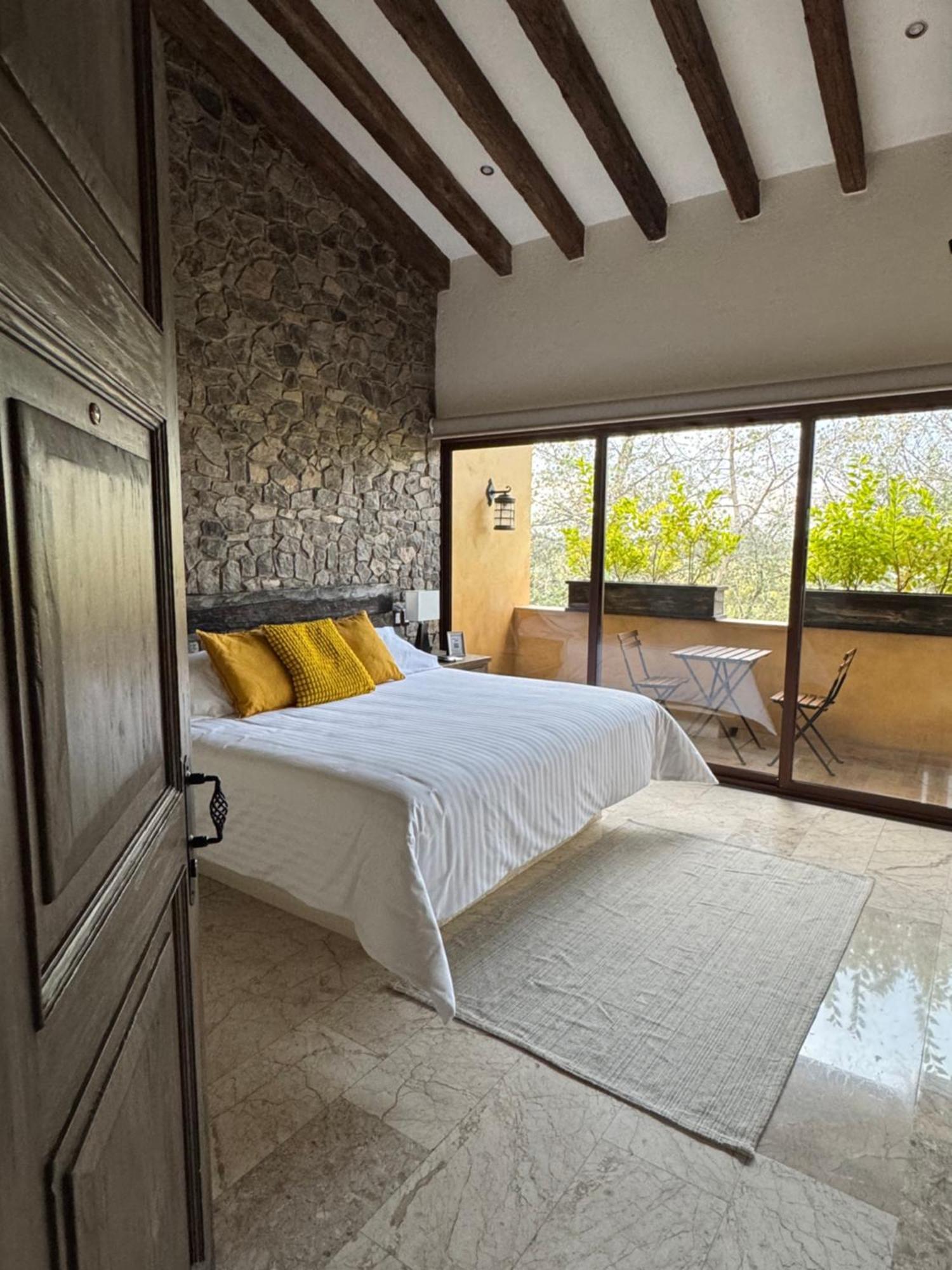 Porta Paradiso Valquirico, Albergo Boutique Santeagueda Exterior foto