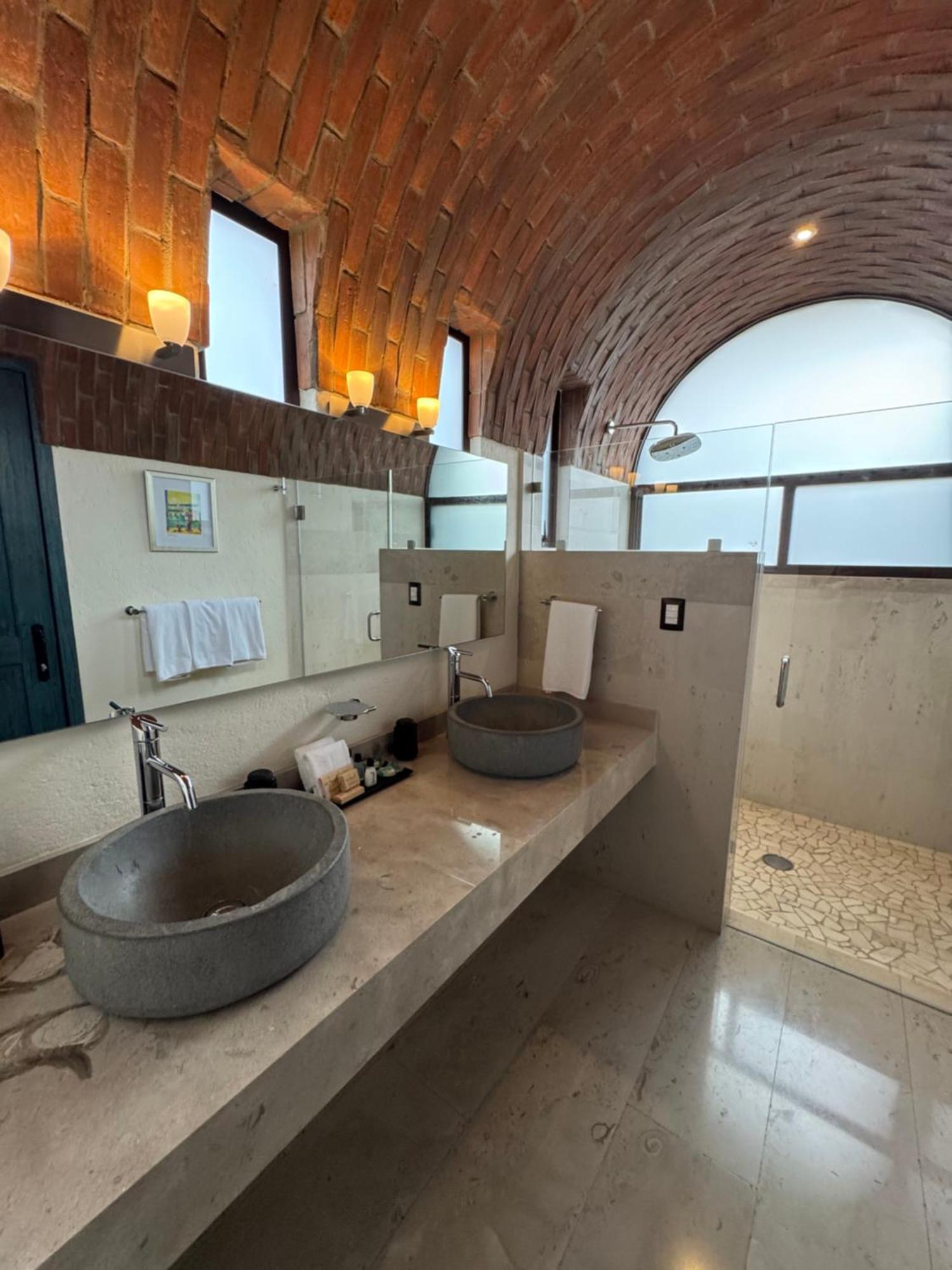 Porta Paradiso Valquirico, Albergo Boutique Santeagueda Exterior foto
