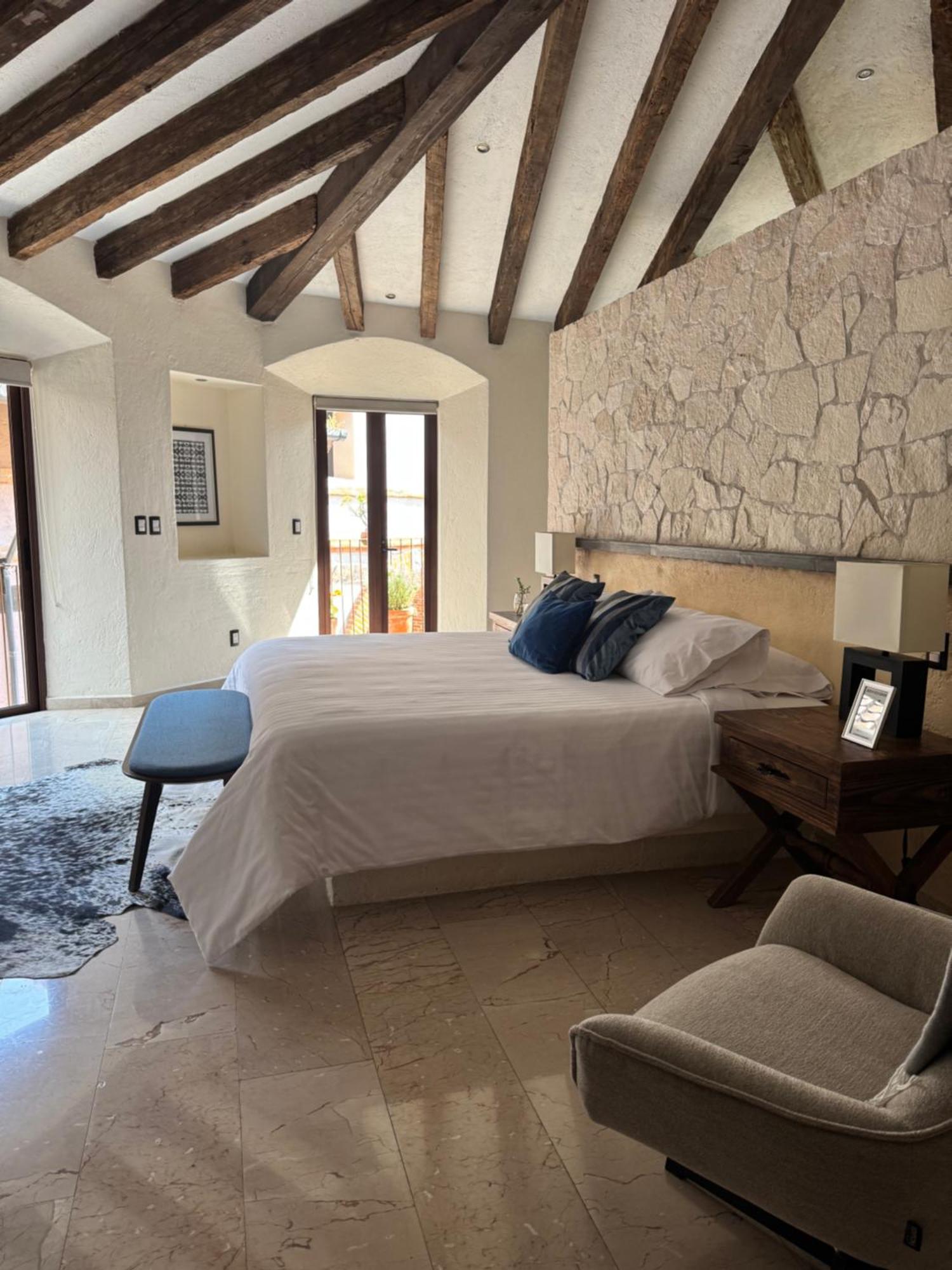 Porta Paradiso Valquirico, Albergo Boutique Santeagueda Exterior foto
